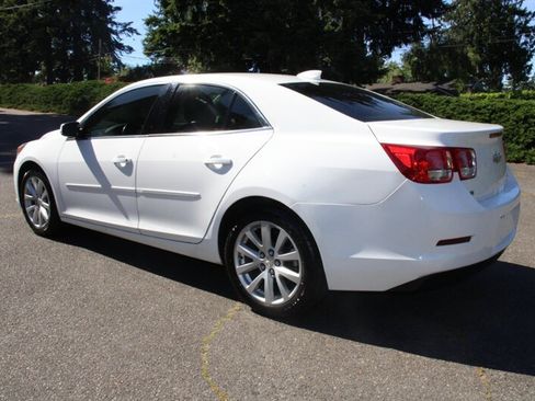 Used 2015 Chevrolet Malibu LT FWD image 4