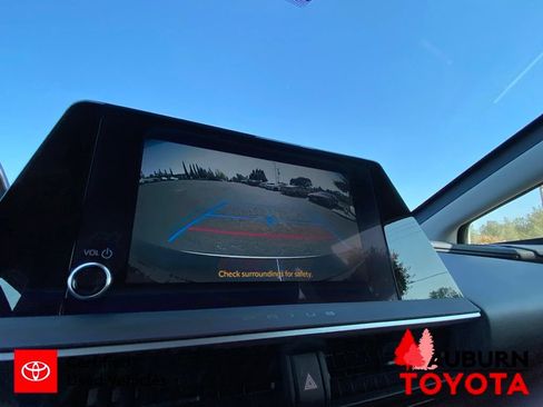 Certified 2026 Toyota Prius Plug-In Hybrid FWD image 40