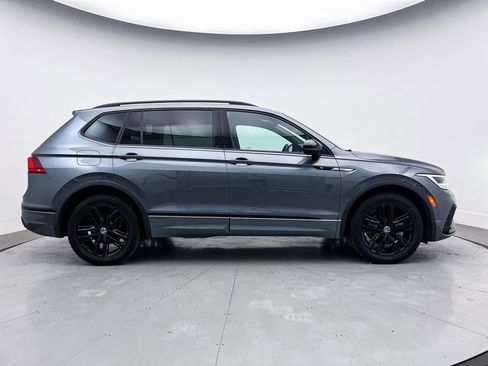 Used 2022 Volkswagen Tiguan SE R-Line image 16