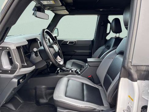 Certified 2023 Ford Bronco Big Bend w/ Sasquatch Package AWD/4WD image 4