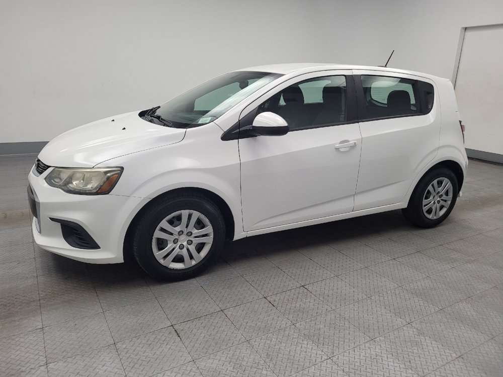 Used 2017 Chevrolet Sonic LT FWD image 2
