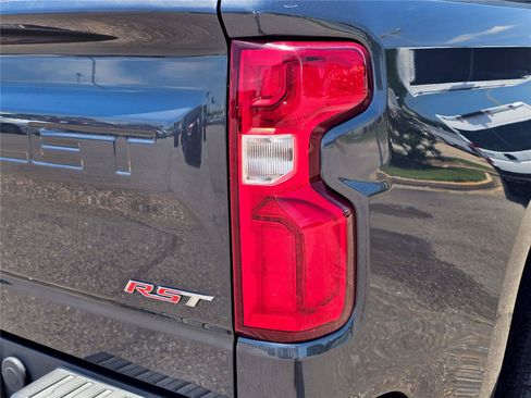 Used 2021 Chevrolet Silverado 1500 RST w/ Z71 Off-Road Package AWD/4WD image 9