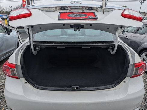 Used 2013 Toyota Corolla LE image 37
