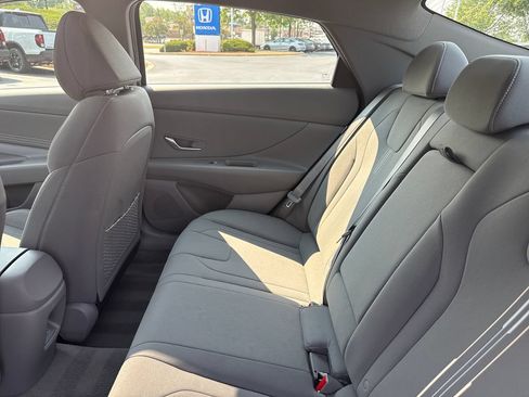 Certified 2024 Hyundai Elantra SEL w/ Convenience Package FWD image 20