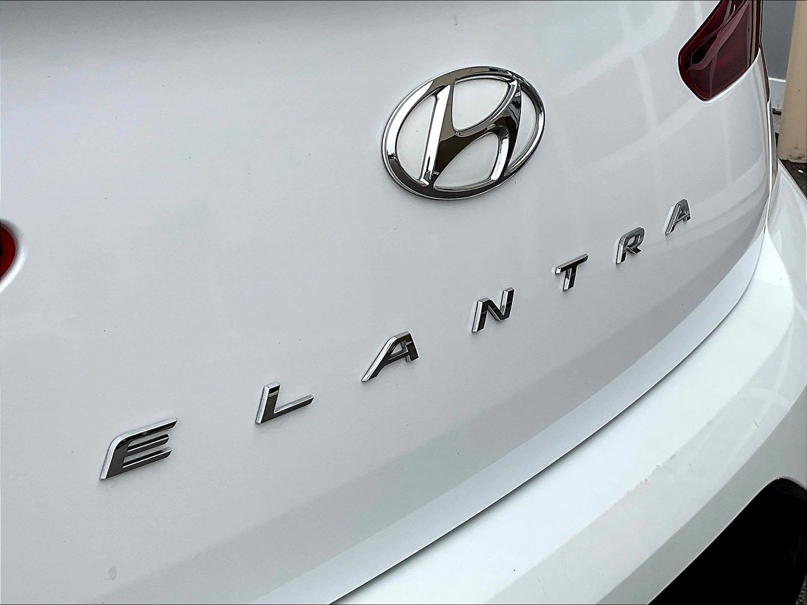 Used 2020 Hyundai Elantra SEL w/ Cargo Package (C1) FWD image 22