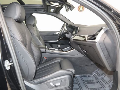 Used 2023 BMW X5 xDrive40i w/ M Sport Package image 13