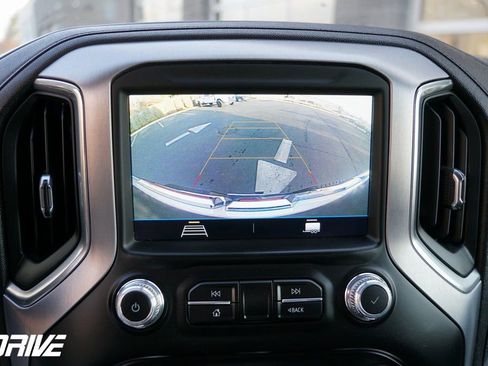 Used 2023 GMC Sierra 2500 SLE image 25