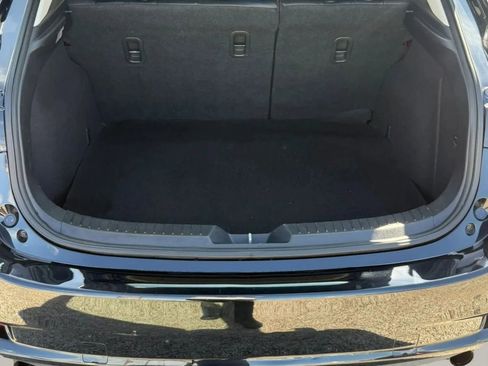 Used 2018 MAZDA MAZDA3 Touring FWD image 19