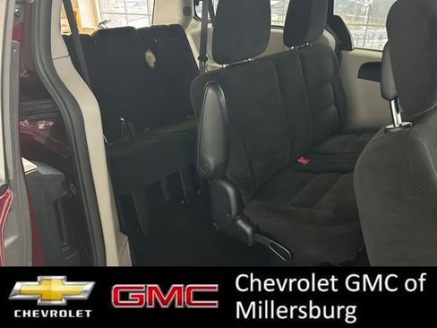 Used 2017 Dodge Grand Caravan SE image 26