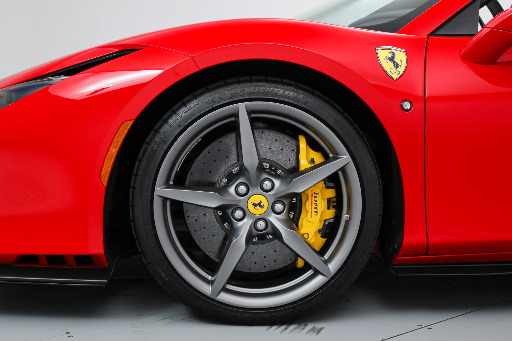 Certified 2023 Ferrari F8 Tributo RWD image 37