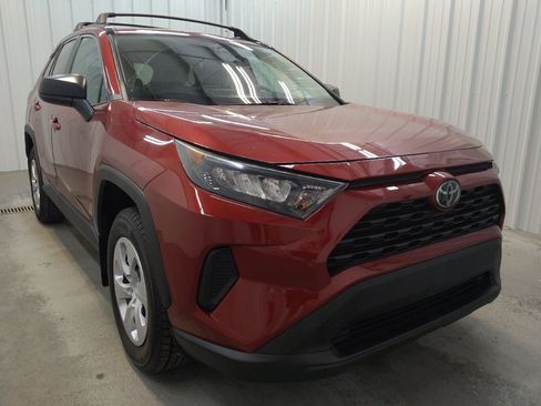 Used 2019 Toyota RAV4 LE w/ All Weather Liner Package AWD/4WD image 13