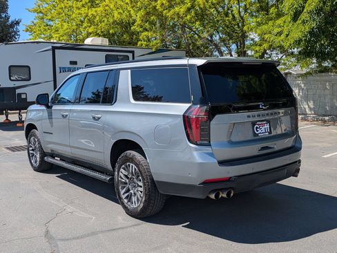 Used 2025 Chevrolet Suburban Z71 AWD/4WD image 7