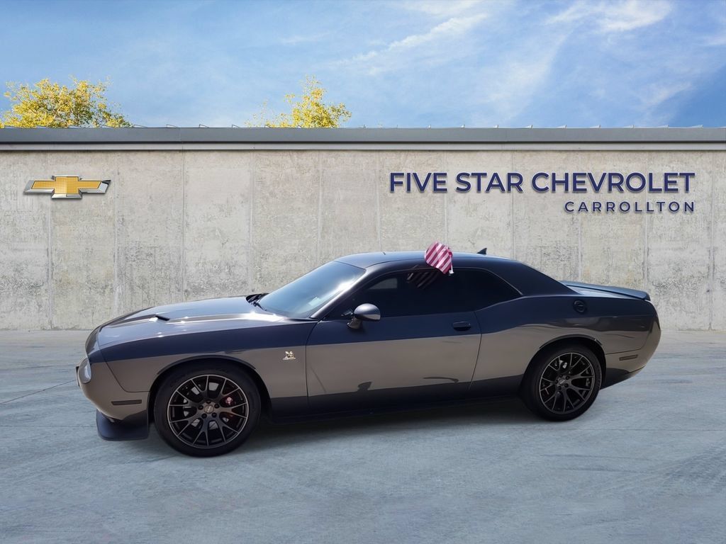 Used 2015 Dodge Challenger R/T Scat Pack w/ Leather Interior Group RWD image 4