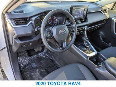 Used 2020 Toyota RAV4 LE image 14