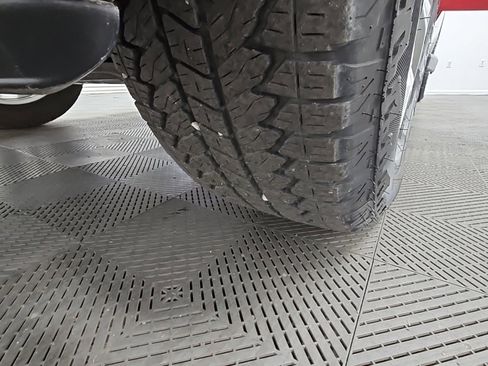 Used 2024 GMC Sierra 1500 SLT w/ SLT Premium Plus Package image 46