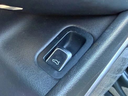 Used 2016 Audi A8 L 4.0T image 31