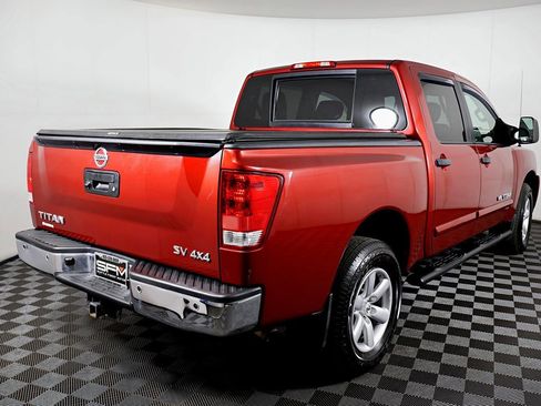 Used 2015 Nissan Titan SV image 9