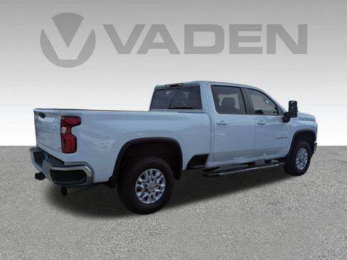 Used 2022 Chevrolet Silverado 2500 LT w/ Convenience Package image 23