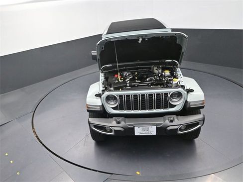 Used 2024 Jeep Wrangler Sahara image 26