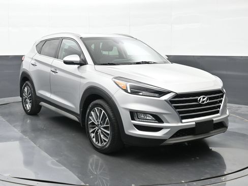 Used 2020 Hyundai Tucson Limited FWD image 2