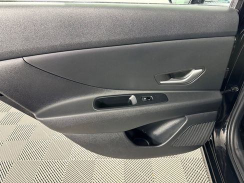 Used 2024 Hyundai Elantra SEL image 24