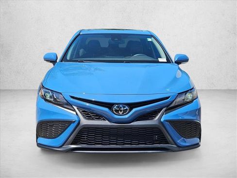 Used 2024 Toyota Camry SE w/ Convenience Package FWD image 2