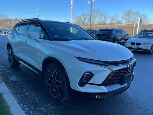 Used 2023 Chevrolet Blazer RS w/ Driver Confidence II Package image 4