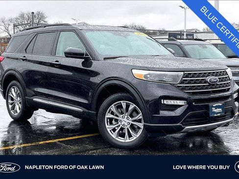 Certified 2022 Ford Explorer XLT w/ Equipment Group 202A AWD/4WD image 1