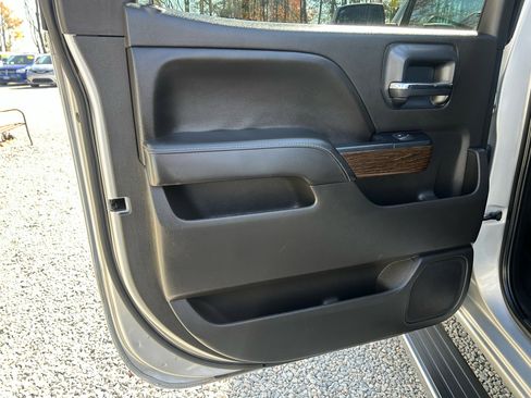 Used 2018 GMC Sierra 1500 Denali w/ Denali Ultimate Package image 12