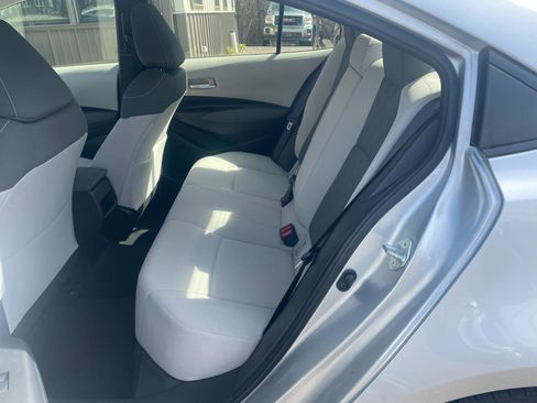 Used 2020 Toyota Corolla LE w/ Carpet Mat Package (TMS) FWD image 9