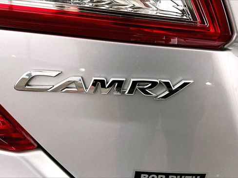 Used 2012 Toyota Camry LE image 14