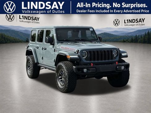 Used 2025 Jeep Wrangler Unlimited Rubicon AWD/4WD image 1