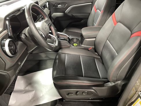 Used 2023 Chevrolet Colorado Z71 w/ Z71 Convenience Package 2 image 12