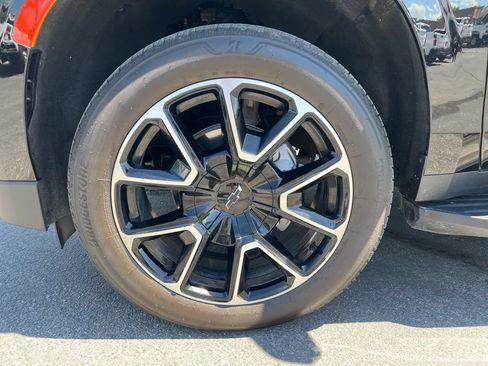 Used 2024 Chevrolet Tahoe RST w/ Luxury Package AWD/4WD image 14