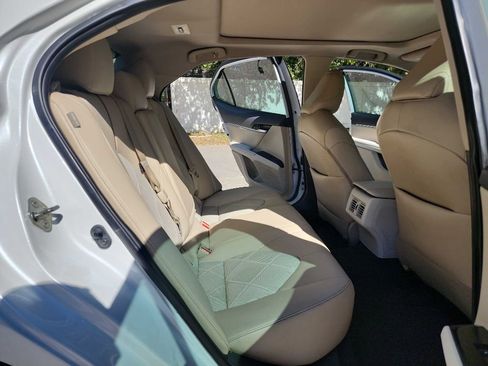 Used 2019 Toyota Camry XSE image 28