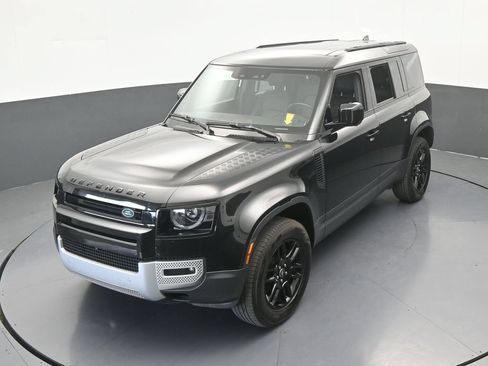 Used 2025 Land Rover Defender 110 S AWD/4WD image 52