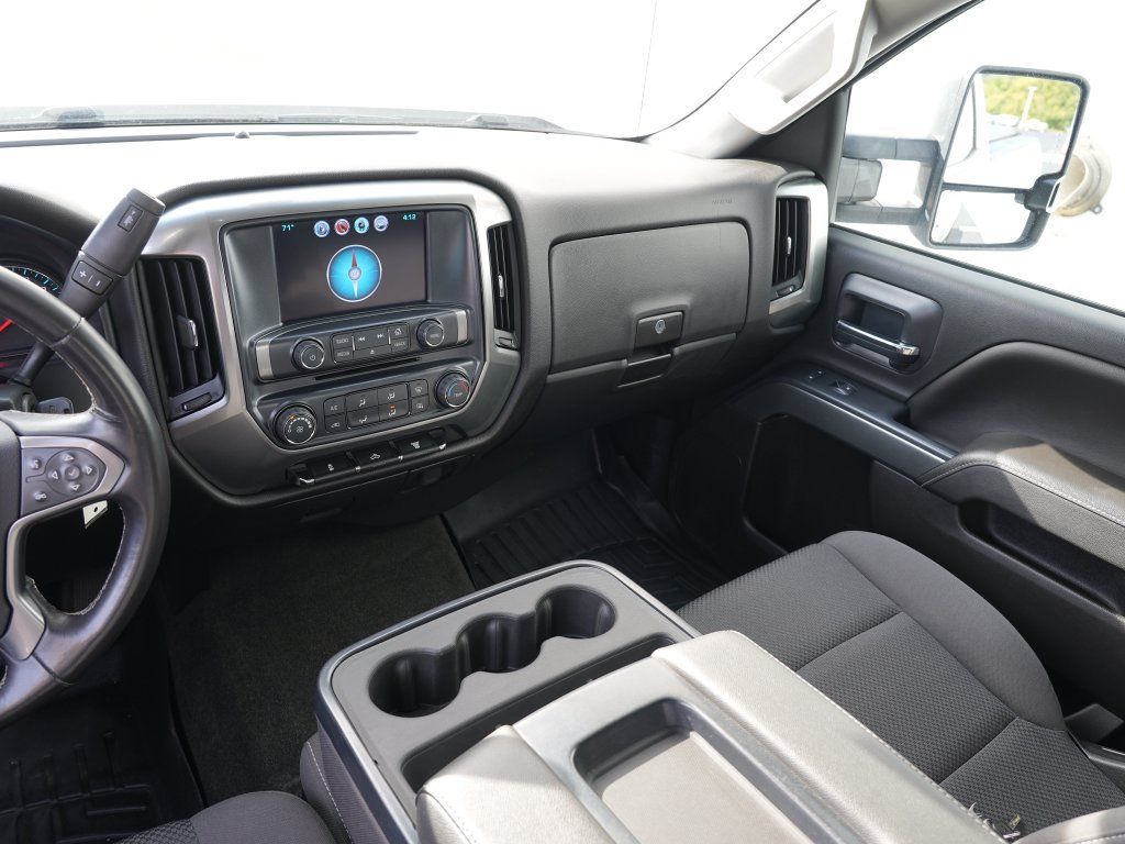 Used 2018 Chevrolet Silverado 2500 LT AWD/4WD image 21