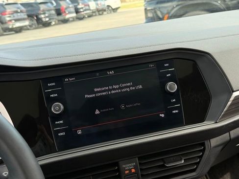 Used 2024 Volkswagen Jetta SEL FWD image 23