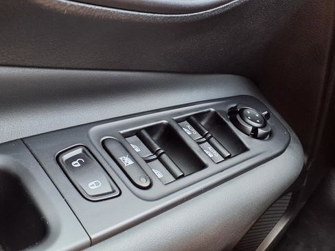 Used 2023 Jeep Renegade Latitude AWD/4WD image 24