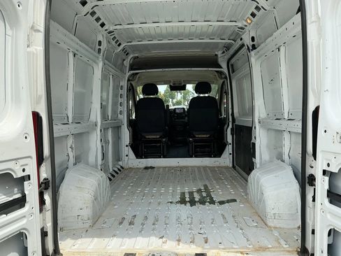 Used 2022 RAM ProMaster 2500 FWD image 12