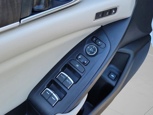 Certified 2022 Honda Accord Touring image 39