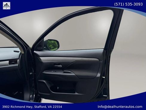 Used 2018 Mitsubishi Outlander SE AWD/4WD image 11