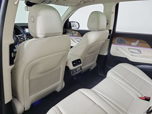 Used 2021 Mercedes-Benz GLS 450 4MATIC image 11