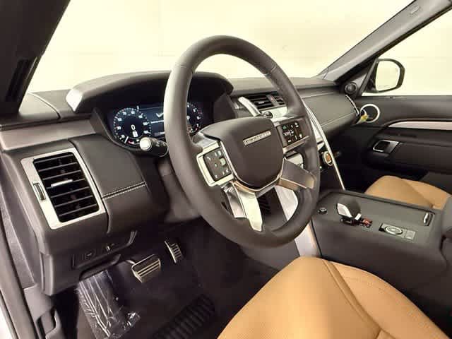 New 2026 Land Rover Discovery Limited Edition AWD/4WD image 5