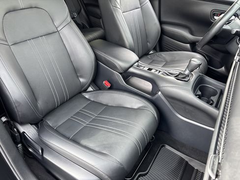 Used 2024 Honda HR-V EX-L image 9