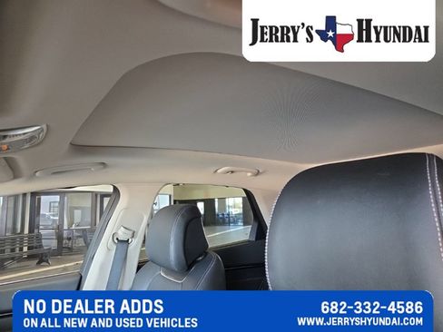 Used 2022 Genesis GV70 2.5T w/ Advanced Package AWD/4WD image 9