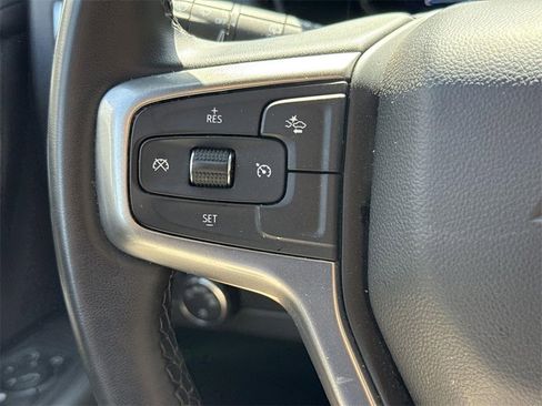 Used 2024 Chevrolet Suburban LT image 35