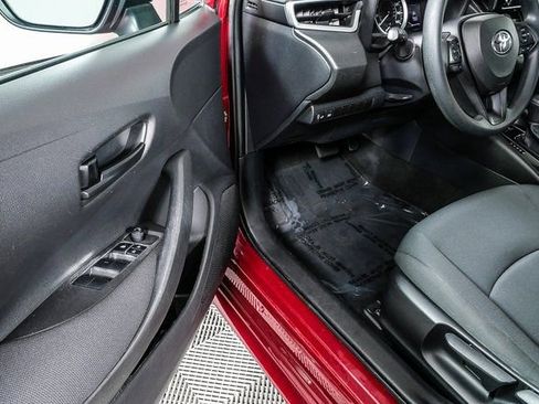 Used 2022 Toyota Corolla LE image 8