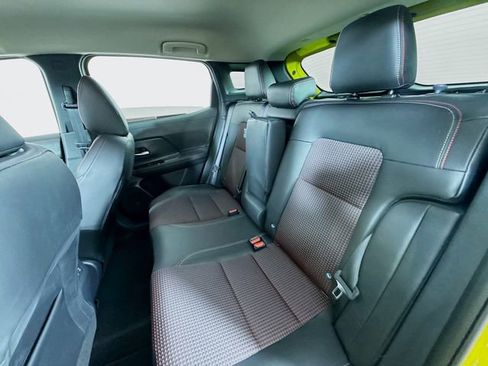 Certified 2025 Nissan Kicks SR image 8