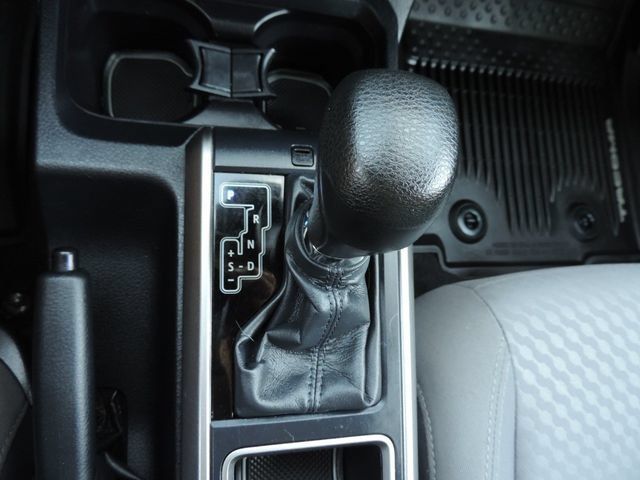 Used 2020 Toyota Tacoma SR5 RWD image 27